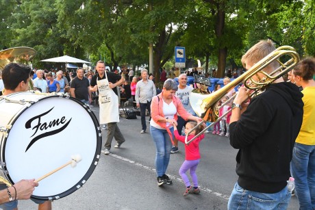 Jókedvvel fűszerezett, ízletes finomságok a Fehérvári Lecsófőző Vigasságon